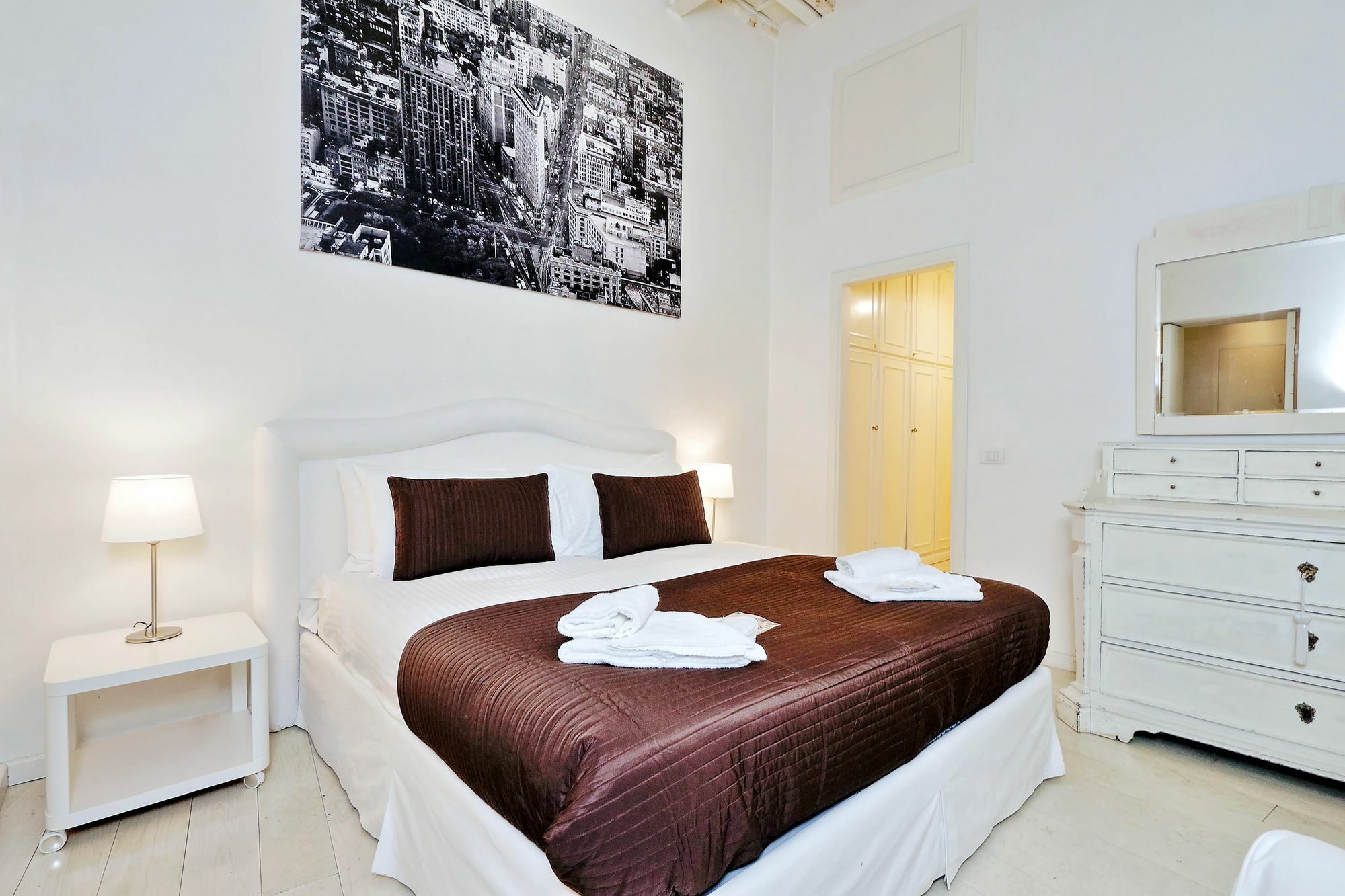 Triton Place โรม ภายนอก รูปภาพ