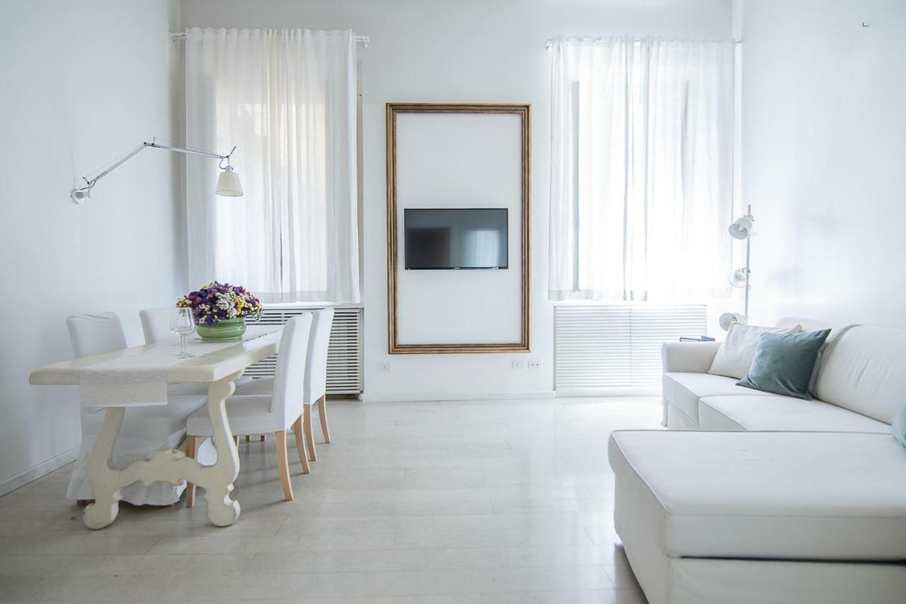 Triton Place โรม ภายนอก รูปภาพ