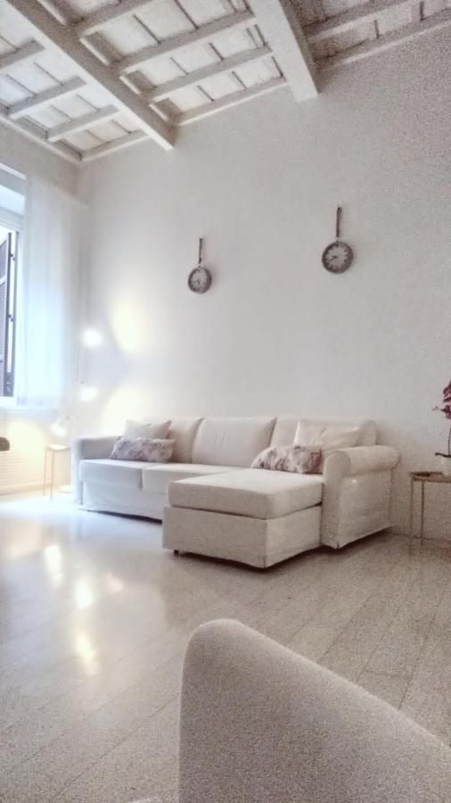 Triton Place โรม ภายนอก รูปภาพ